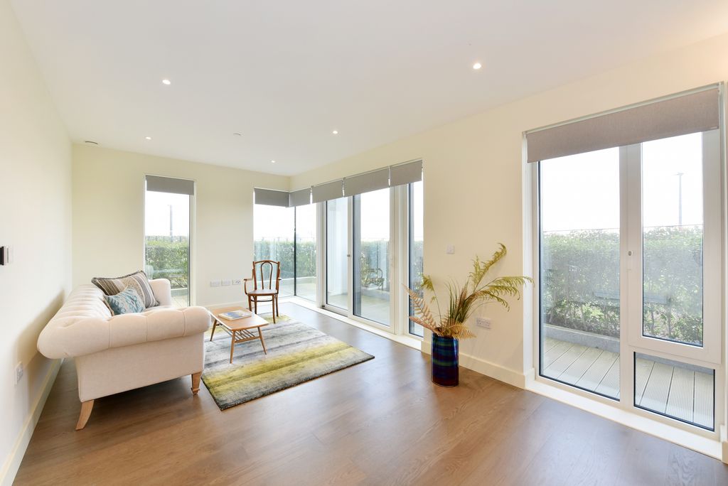 Property photo 1 of 17 2 Bedroom Flat For Sale