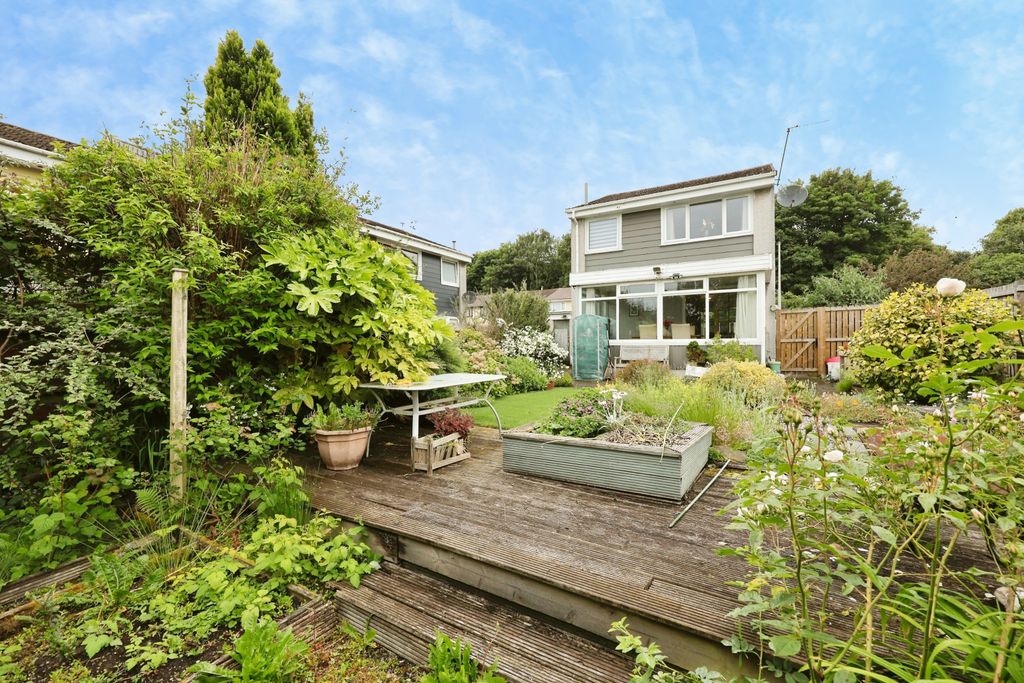 Property photo 2 of 14 Garden