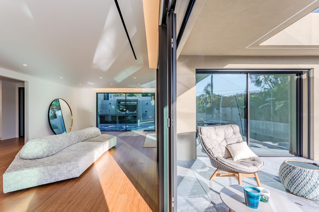 Property photo 1 of 67