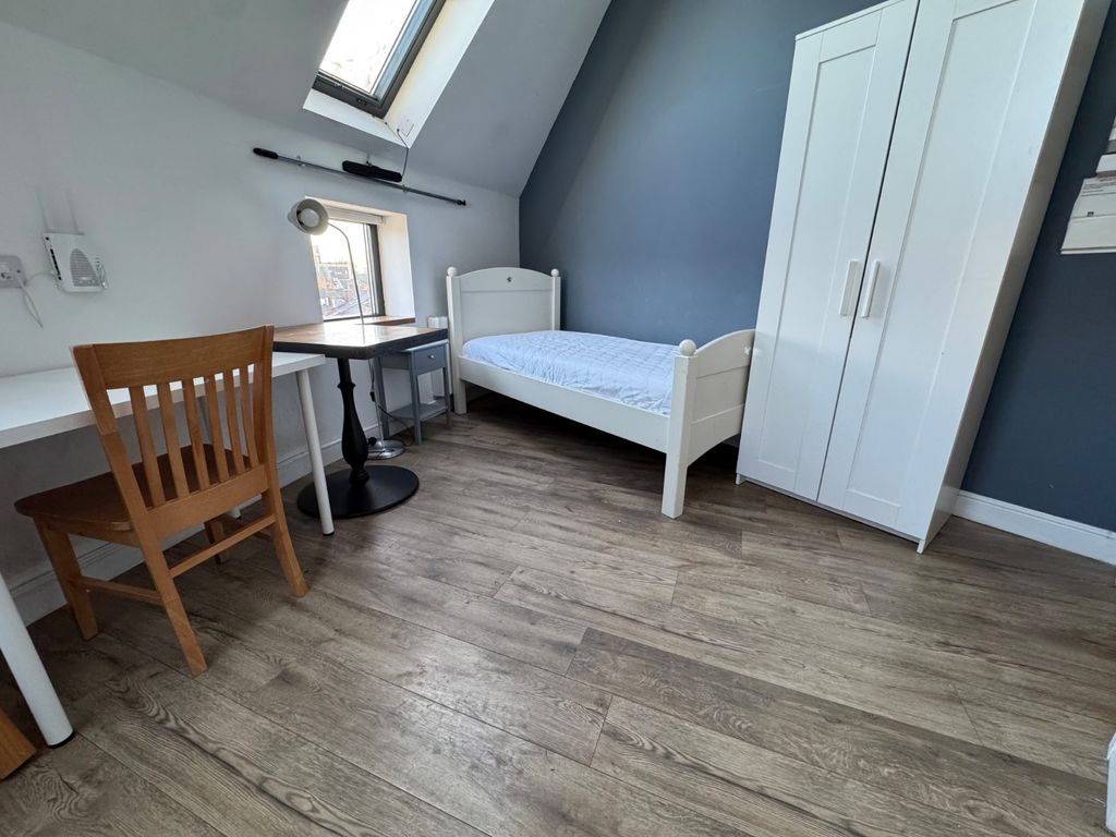 Property photo 2 of 8 Picture No. 03