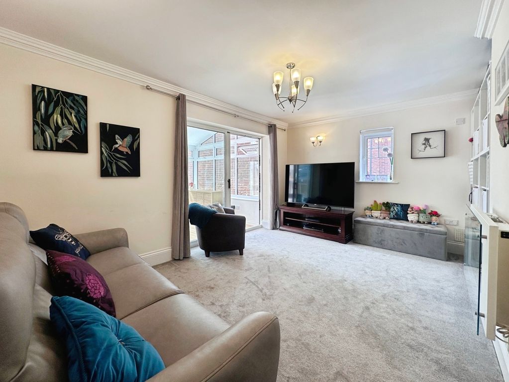 Property photo 2 of 17 Pbox-Img.Jpg