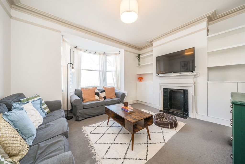 Property photo 2 of 6