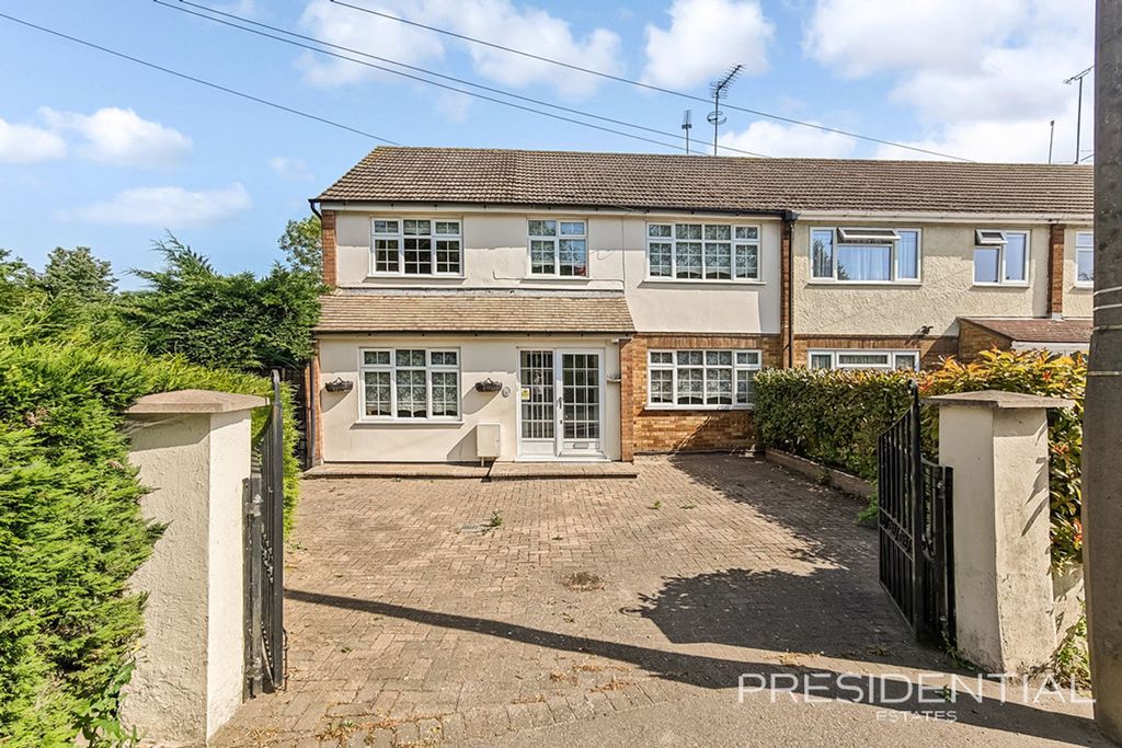 Property photo 1 of 28