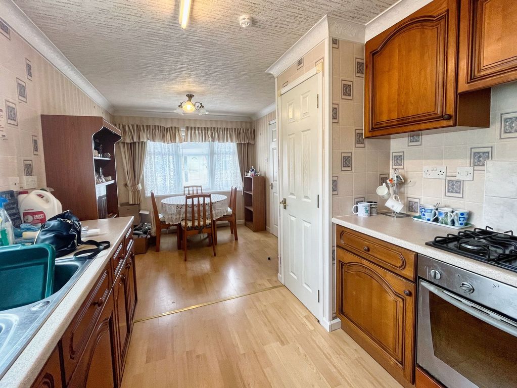 Property photo 3 of 29