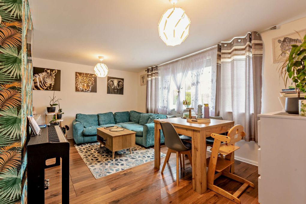 Property photo 2 of 10