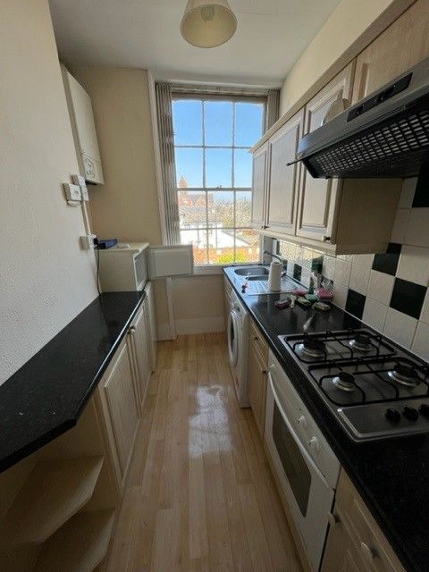 Property photo 3 of 5 Kitchen