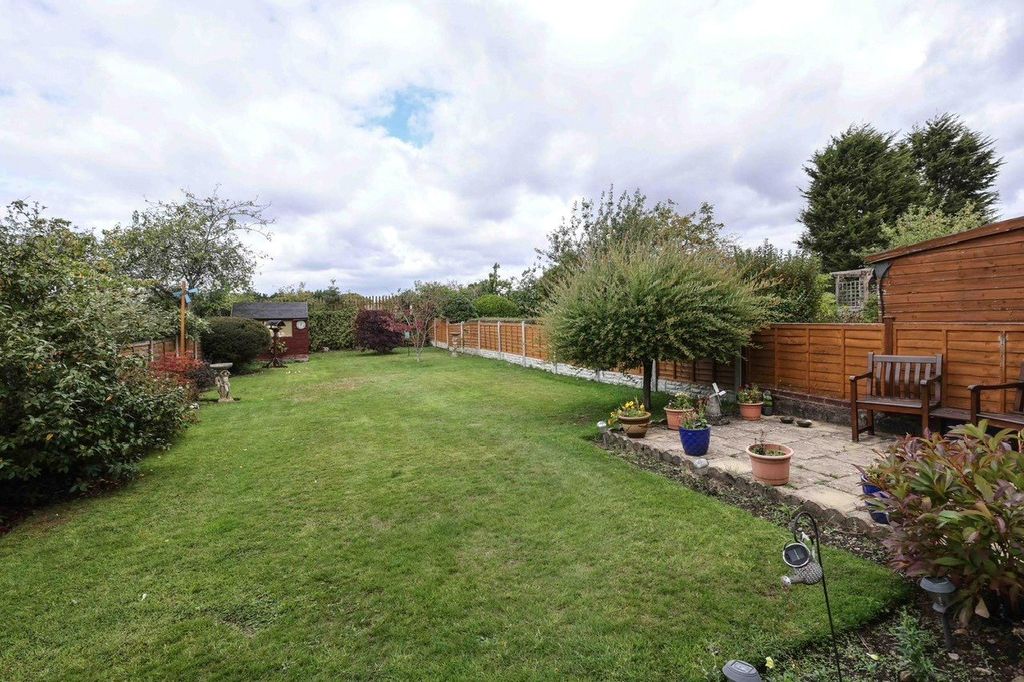 Property photo 2 of 18 Picture No. 23