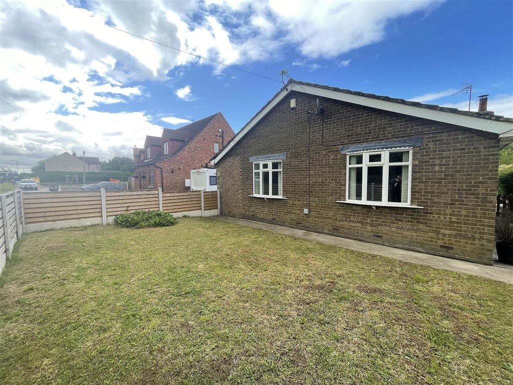 Property photo 1 of 13 Front External