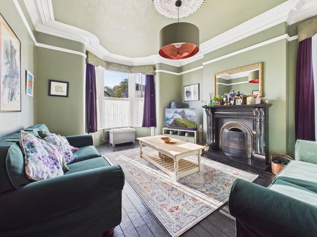 Property photo 3 of 30 Cam04899G0-Pr0217-Still006.Jpg