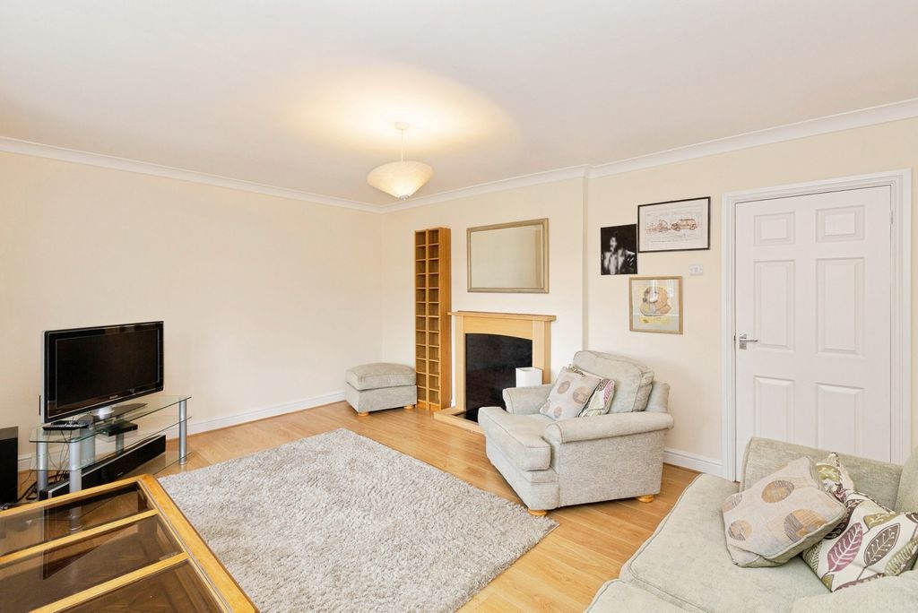 Property photo 3 of 17 Pbox-Img.Jpg
