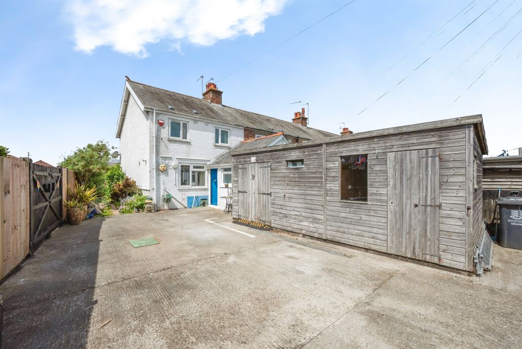 Property photo 2 of 15