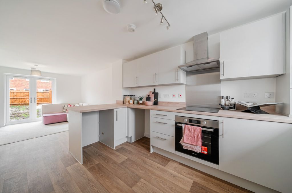 Property photo 2 of 15 1492447-5-6A56039c18B15