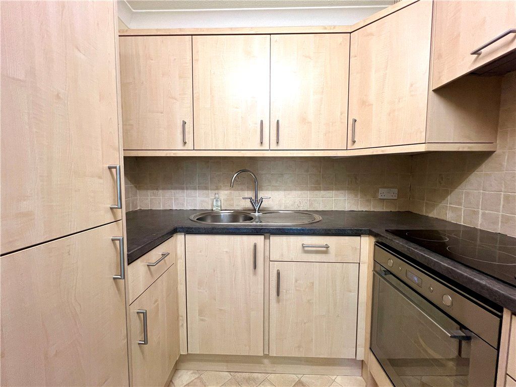 Property photo 3 of 13 Kitchen