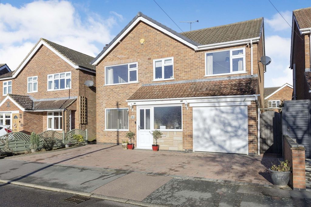 Property photo 2 of 13