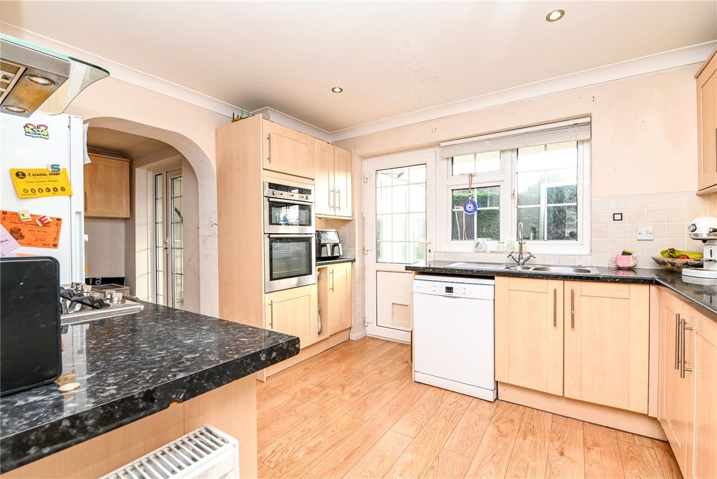 Property photo 2 of 17 Picture No. 04