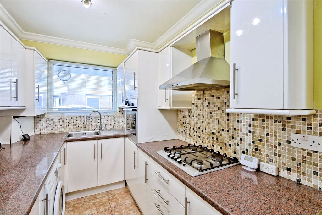 Property photo 2 of 13