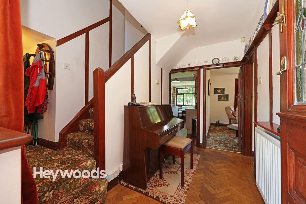 Property photo 3 of 45