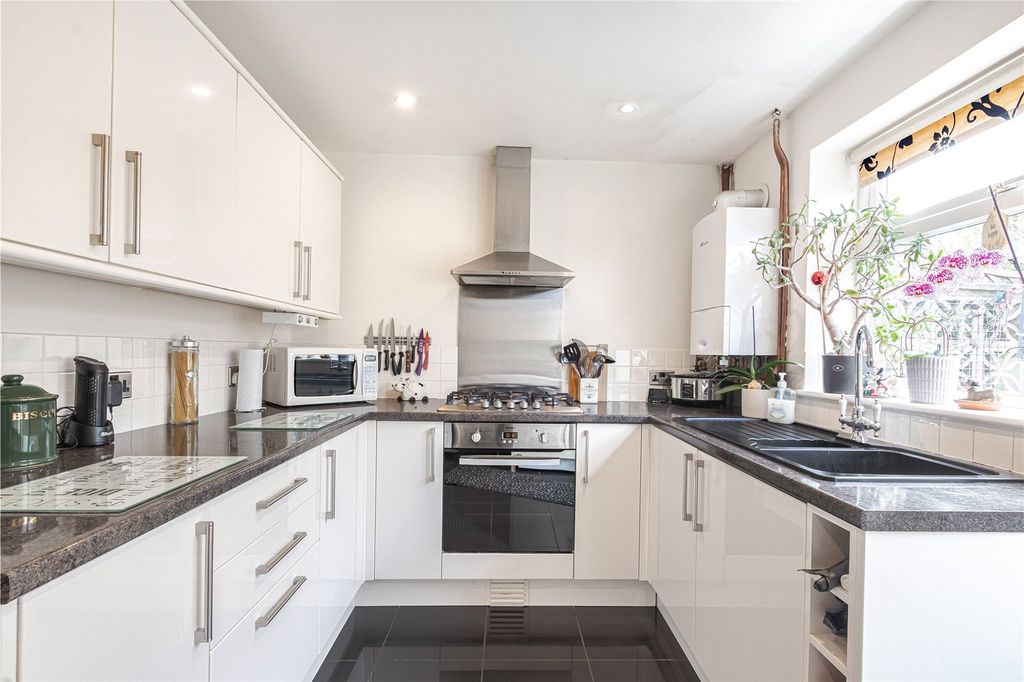 Property photo 3 of 14 Kitchen