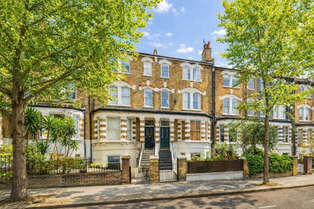 Property photo 1 of 11