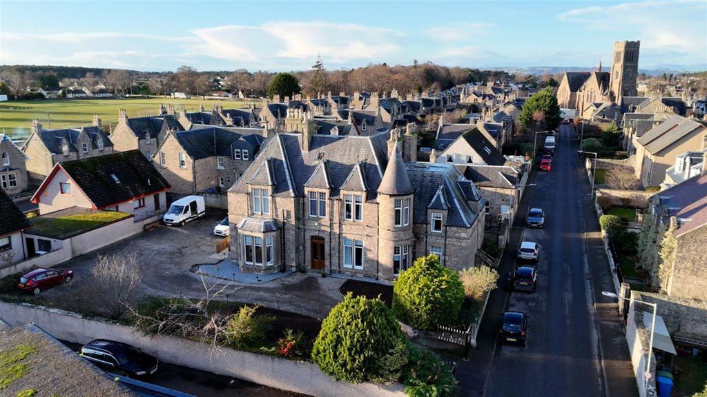 Property photo 1 of 29 Photo 0