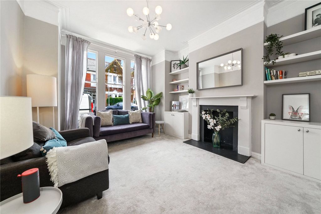 Property photo 1 of 12