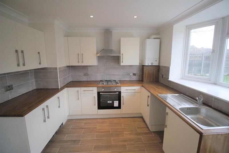 Property photo 2 of 9 Kitchen