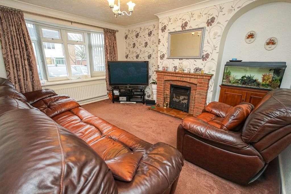 Property photo 3 of 21