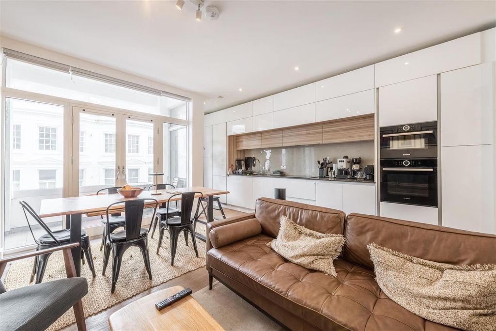 Property photo 2 of 19 Flat 7, 20 Norfolk Terrace-2.Jpg