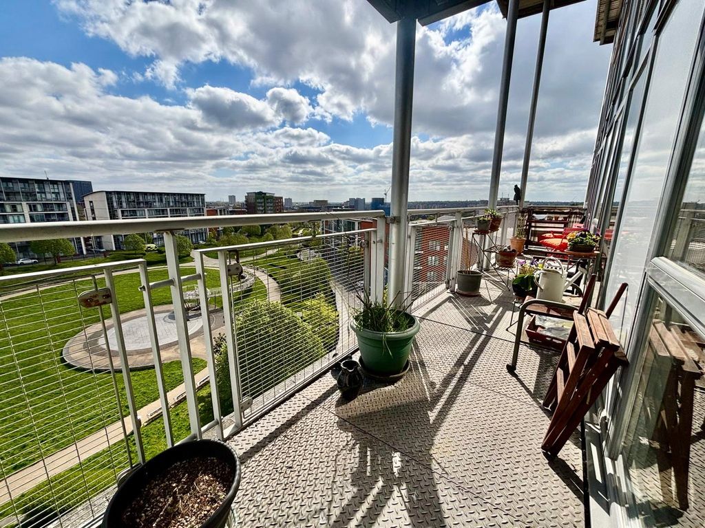 Property photo 2 of 17 Picture No. 13