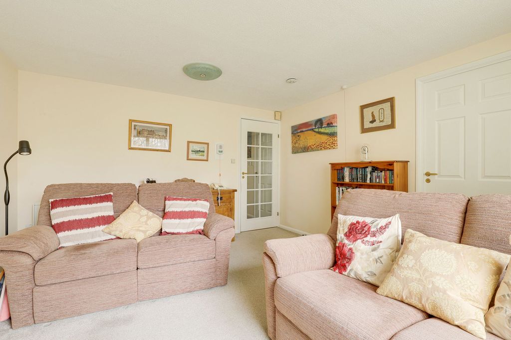 Property photo 3 of 13 Living Room