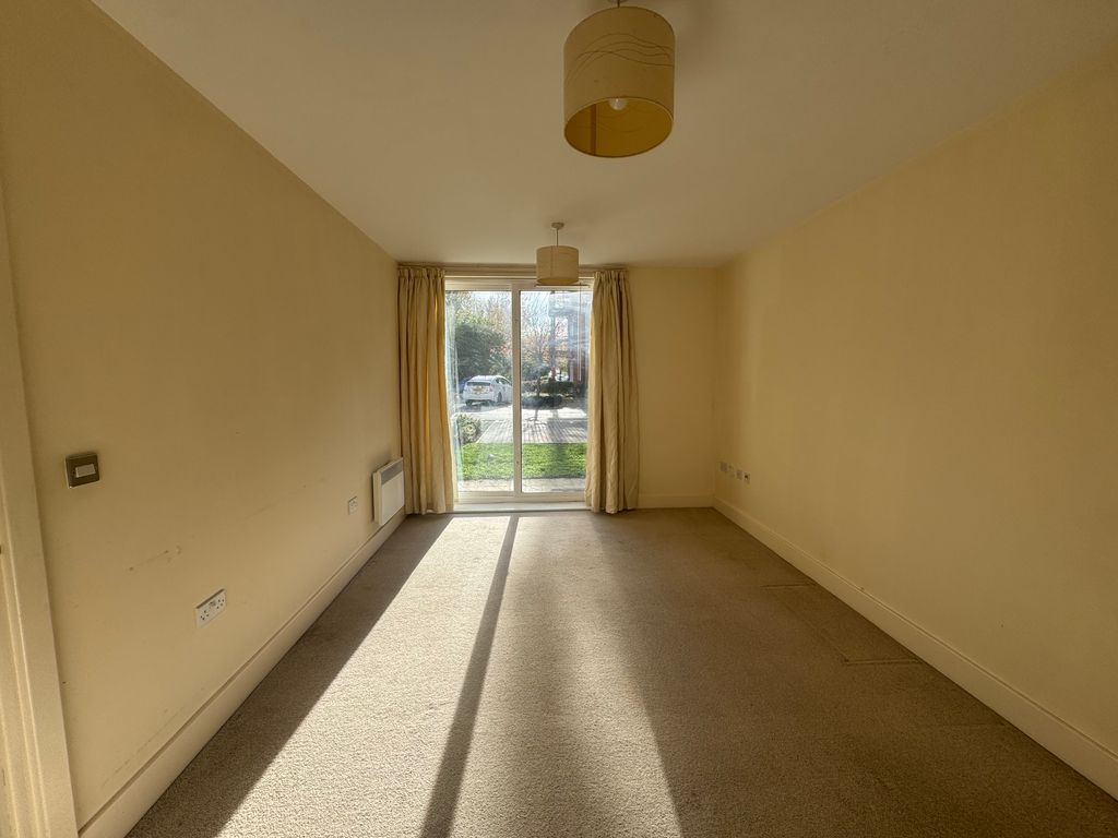 Property photo 2 of 7 Living Room