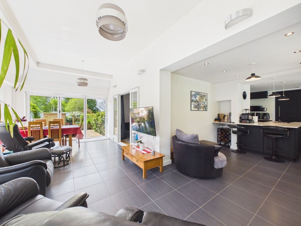 Property photo 3 of 30