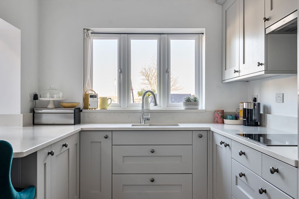 Property photo 3 of 17 1424748669Bc02c37E064