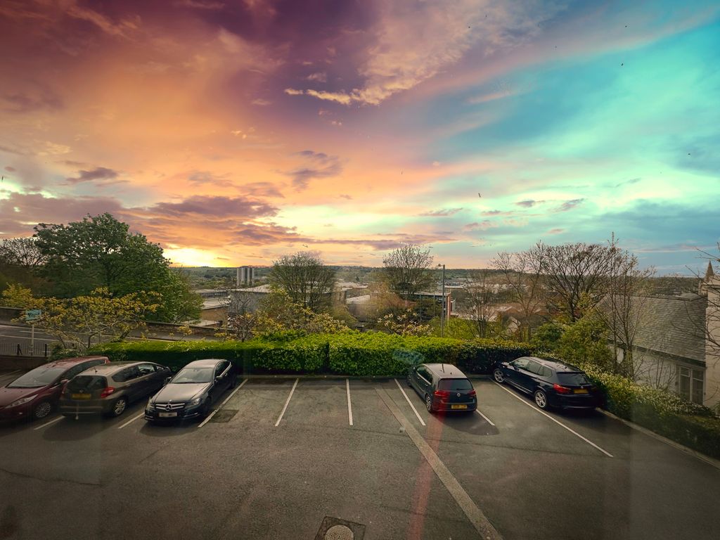 Property photo 2 of 16 Dusk Shot