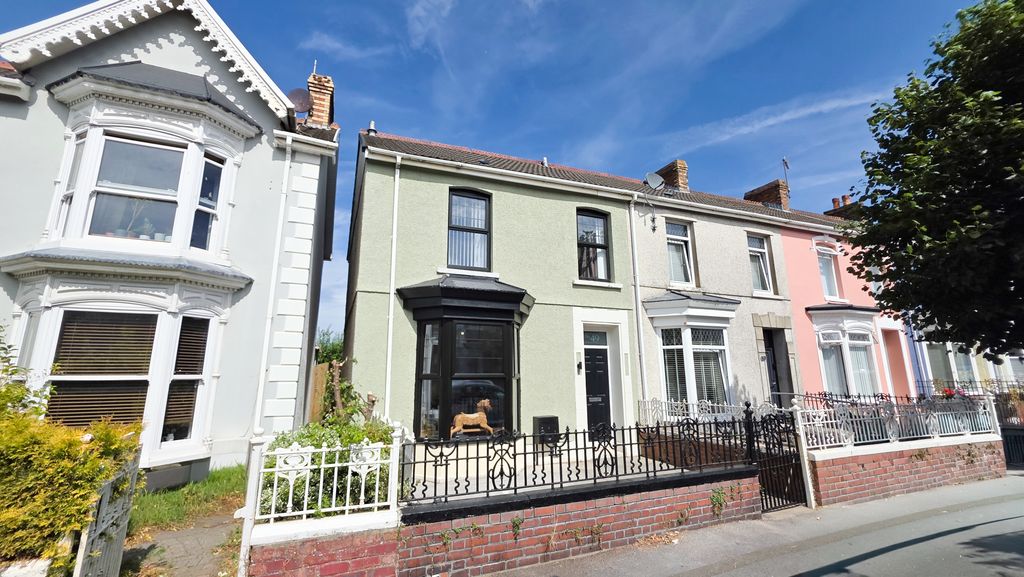 Property photo 1 of 33