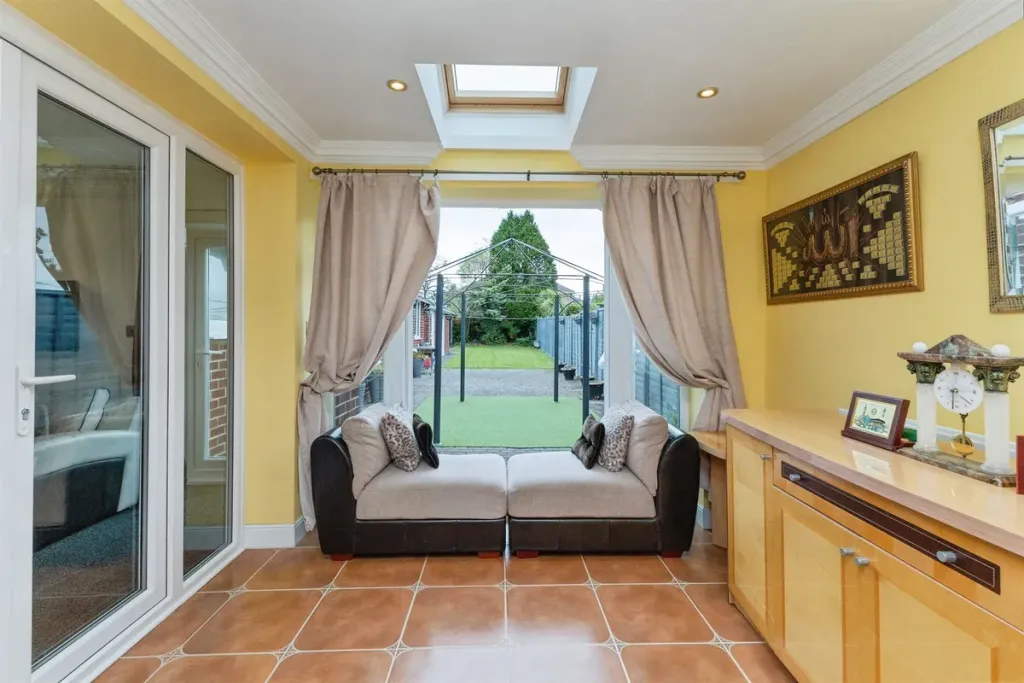 Additional image 8 of 5 bed semi-detached house for saleHeythrop Drive, Middlesbrough TS5