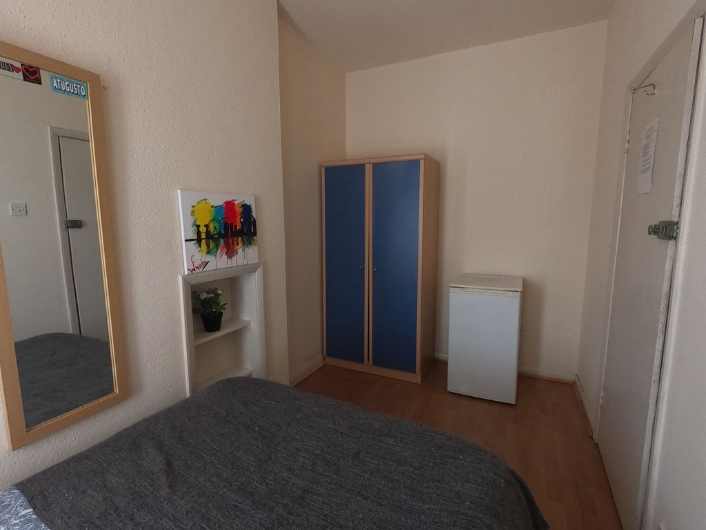Property photo 3 of 3