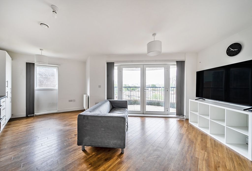 Property photo 2 of 12 1295610-18-682F6A...
