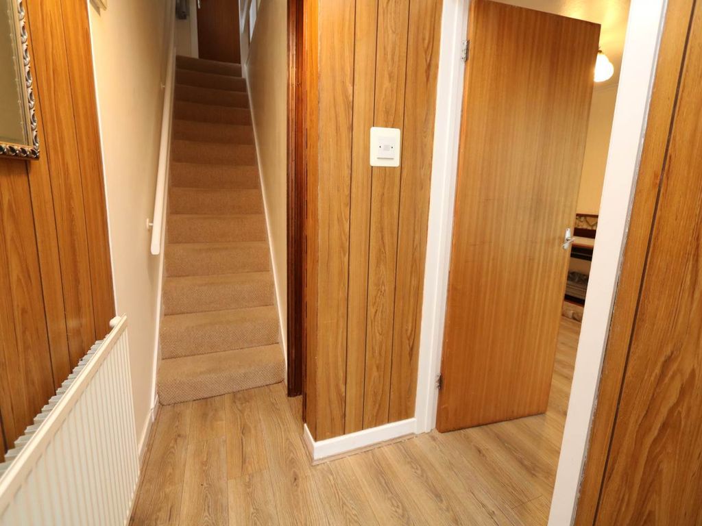 Property photo 3 of 17 Hall