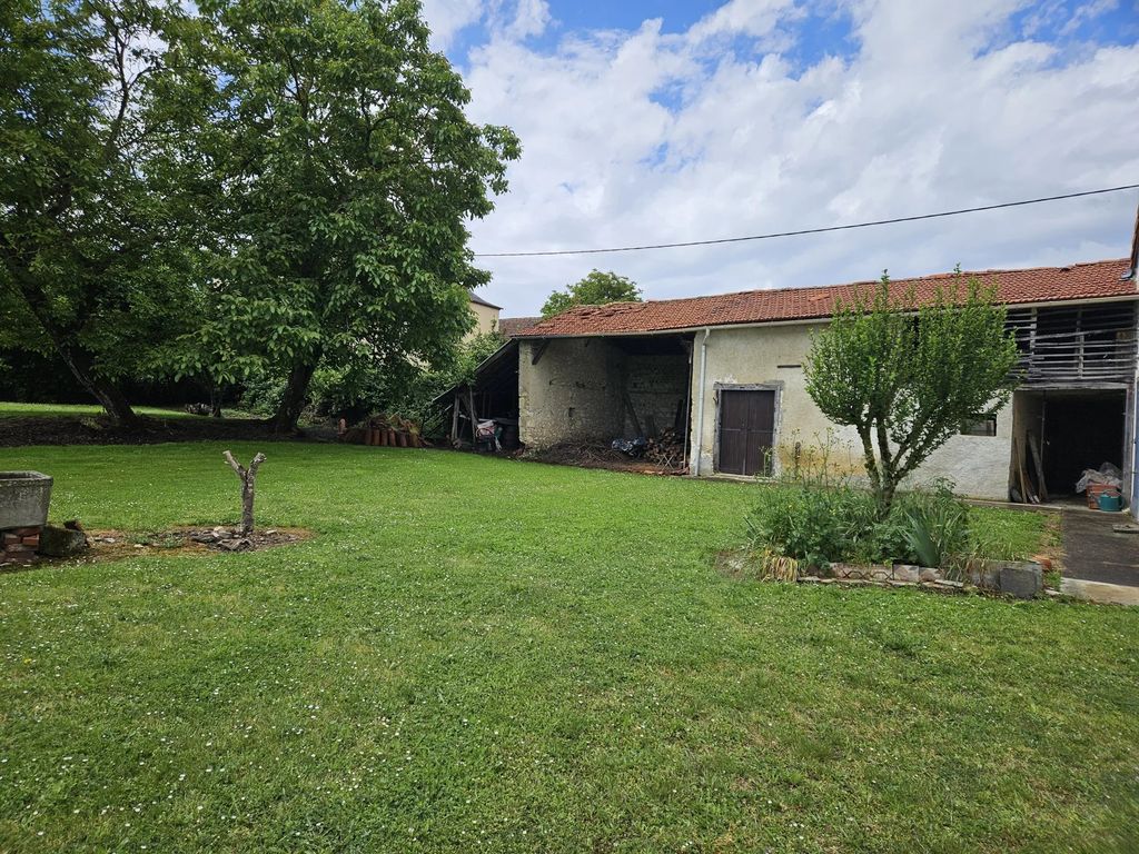 Property photo 2 of 23