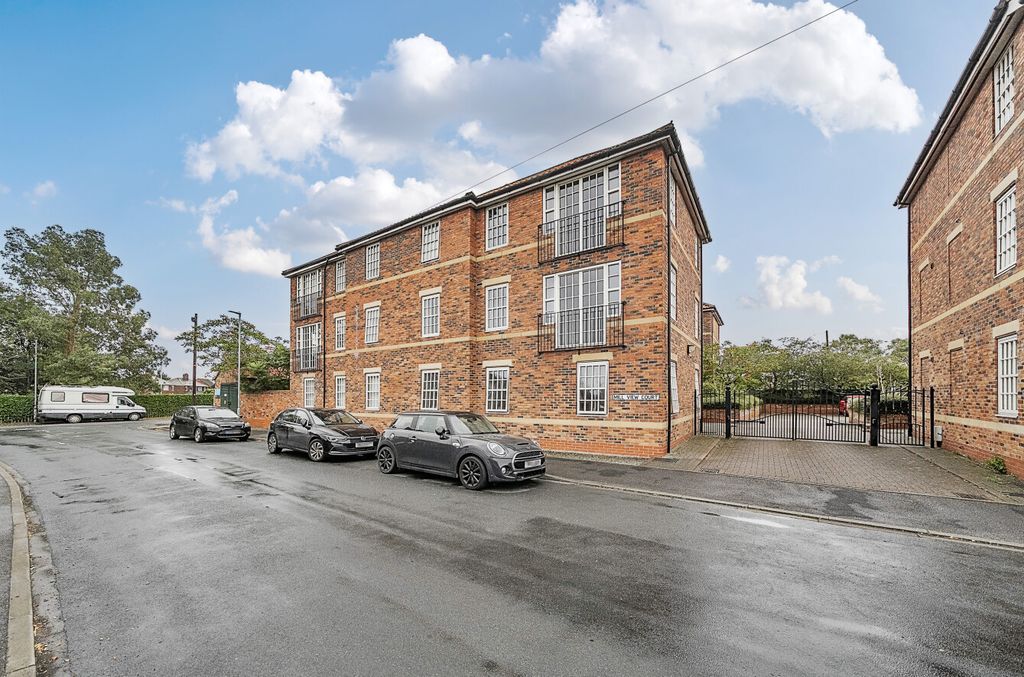 Property photo 1 of 19 1332555-1-68A2E94...