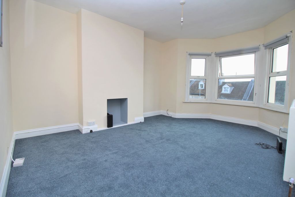 Property photo 3 of 9 26