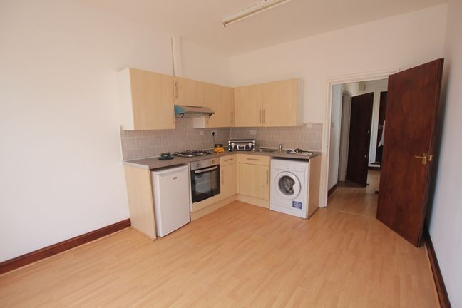 Property photo 1 of 5 28B Westbury Avenue