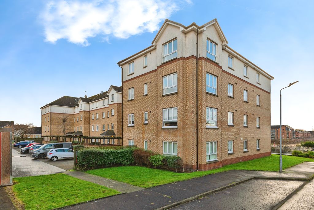 Property photo 1 of 15 Front