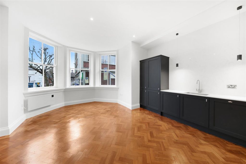 Property photo 2 of 32 Kitchen/Living Area