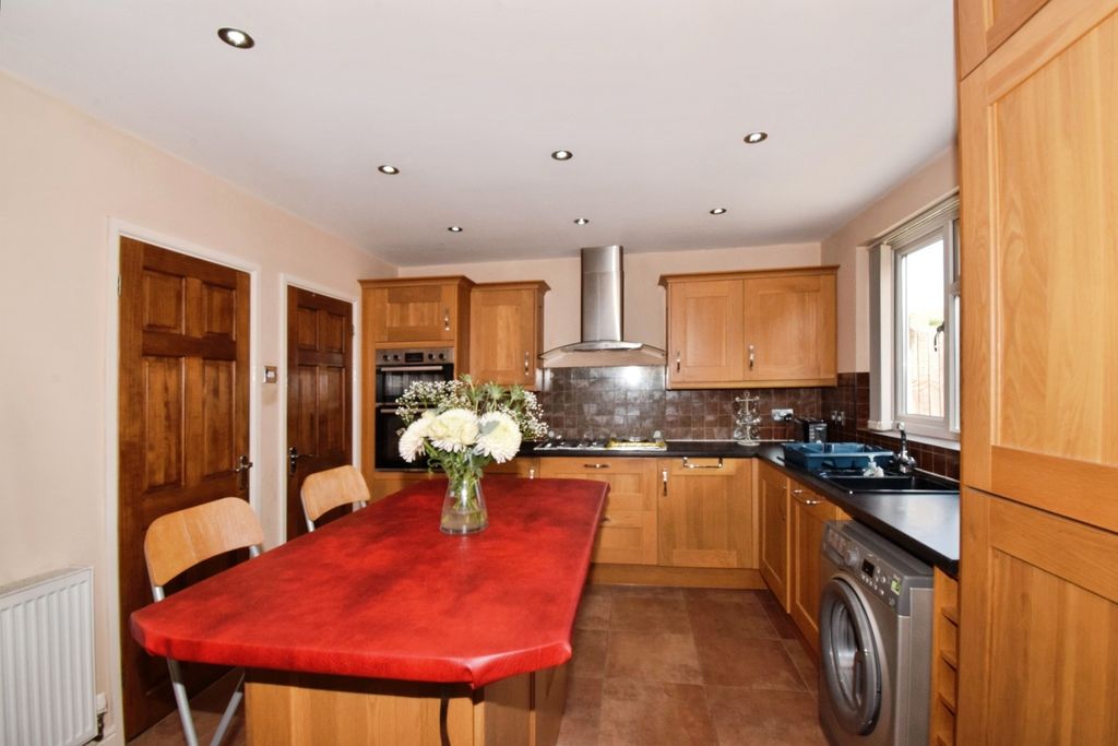 Property photo 3 of 18 Photo