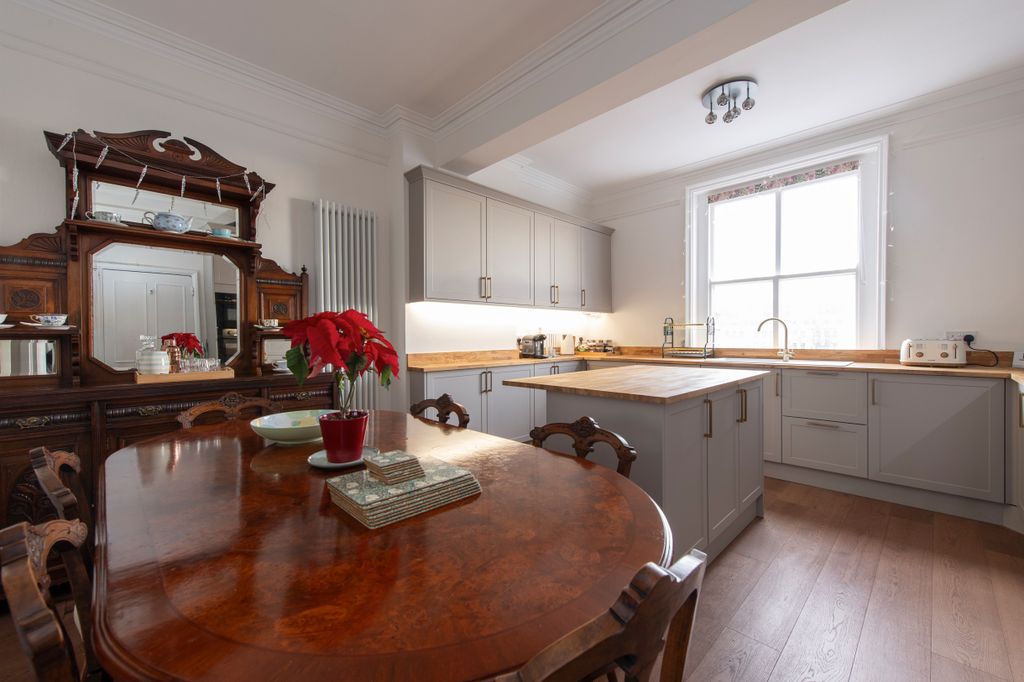 Property photo 3 of 9 2.Jpg