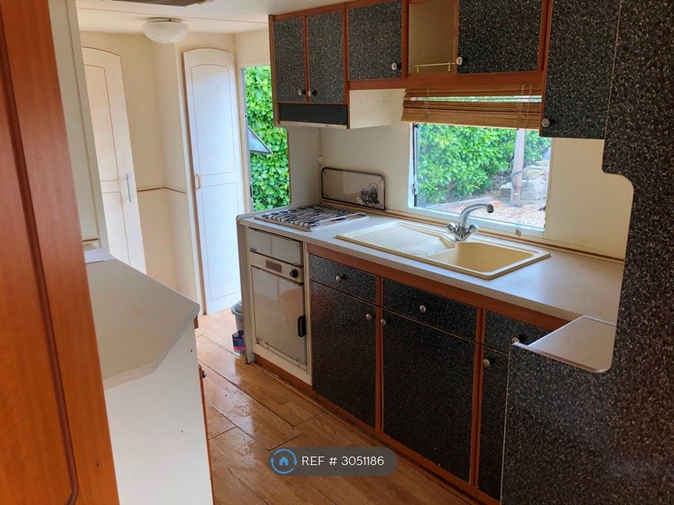 Property photo 3 of 4 Kitchen