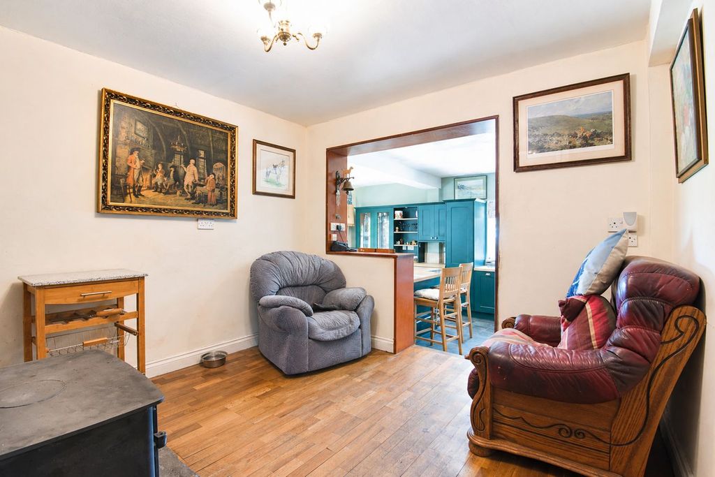 Property photo 2 of 26