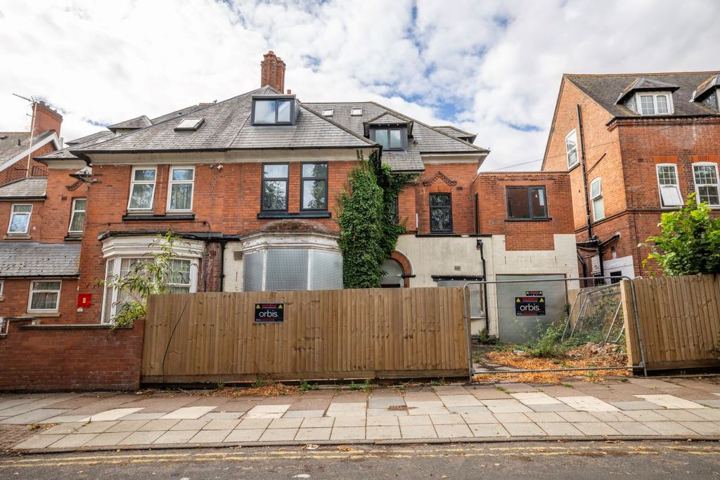 Property photo 1 of 35